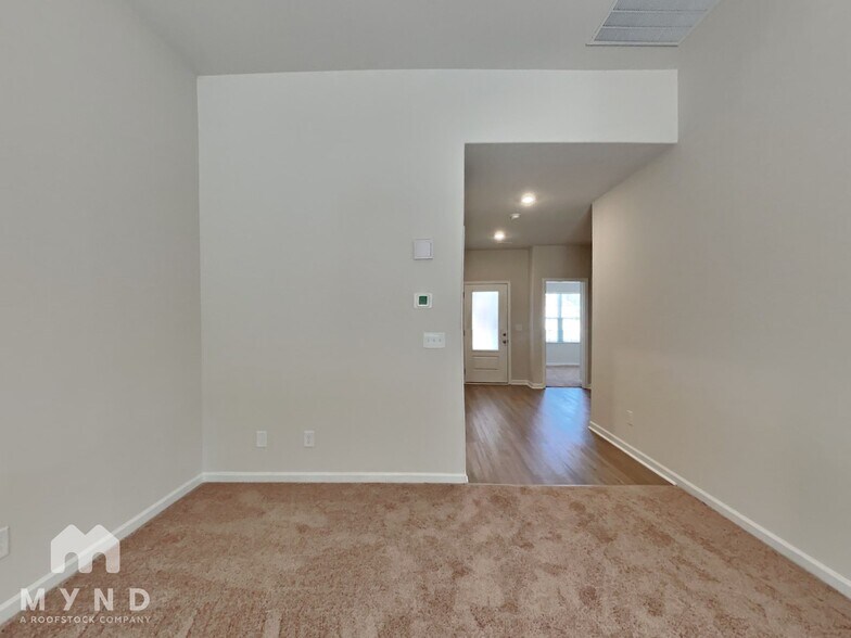 Building Photo - 200 Taverners Ln