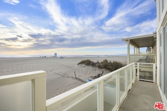 Building Photo - 1005 Ocean Dr