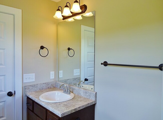 Building Photo - Home for Rent in Vance, AL... Available to...