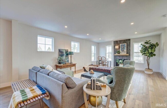 Building Photo - 3430 S Forrester St