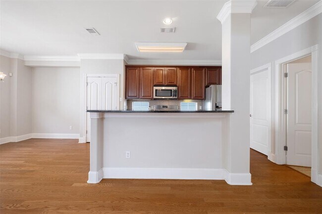 Building Photo - 6715 Windrift Way