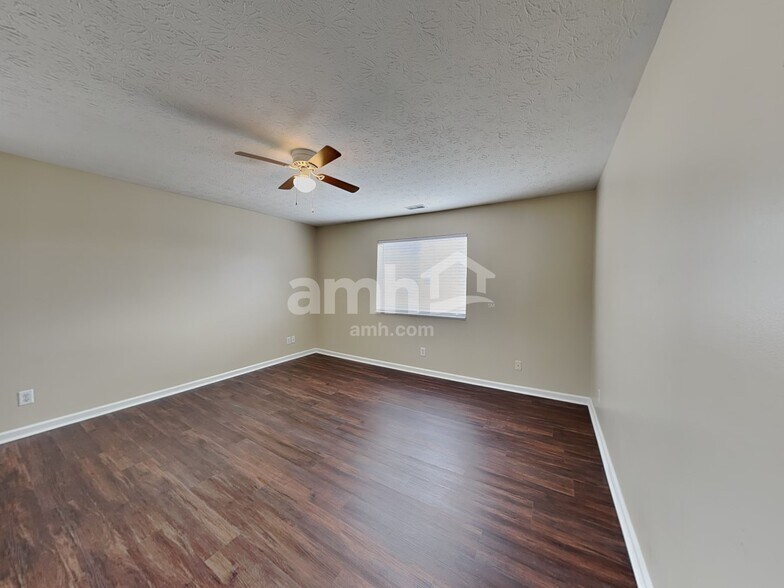 Building Photo - 6580 Dunsdin Dr