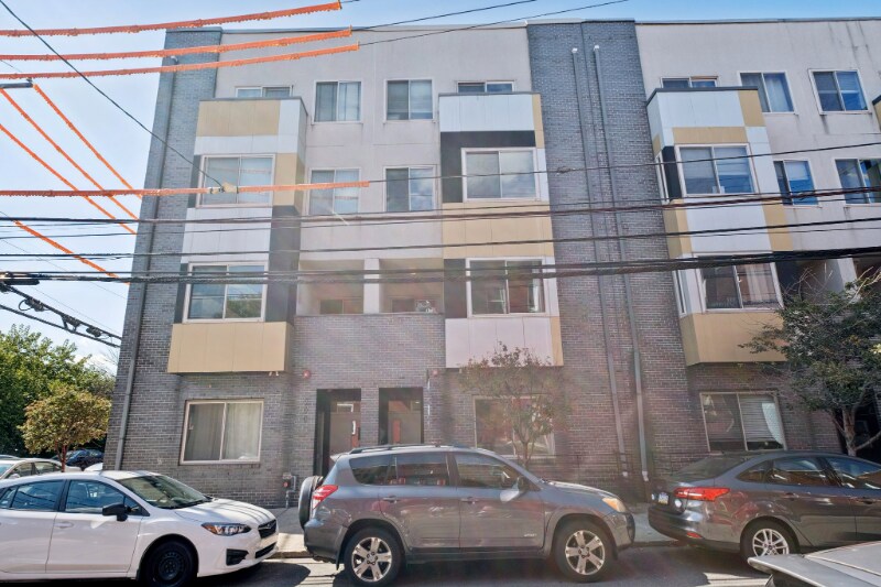Building Photo - 902 N 16th St
