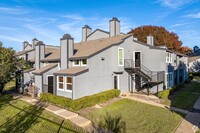 Building Photo - Trinity Meadows 508