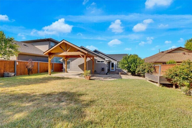 Building Photo - 3317 Dalton St