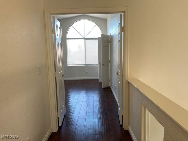 Building Photo - 4364 Mesa Hill Dr