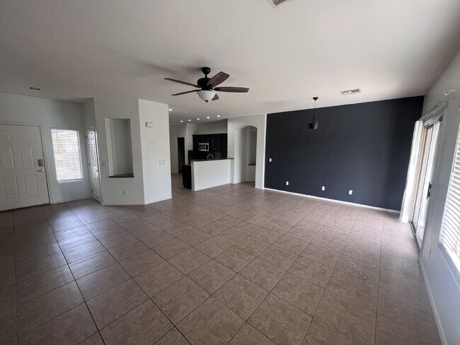 Building Photo - 3BDRM 2BA Residential home with pool for rent in Goodyear!