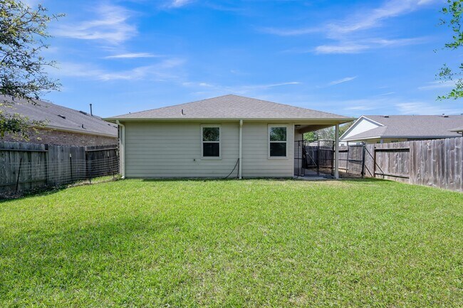 Building Photo - 2315 Strong Horse Dr