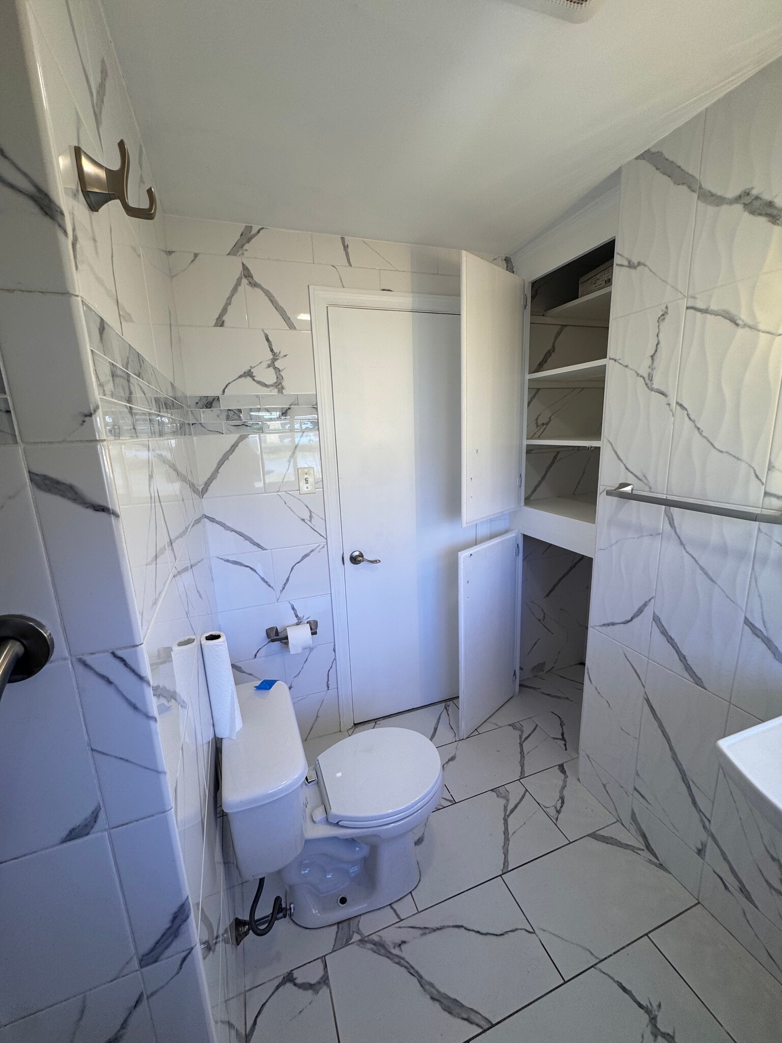 Building Photo - 165 Haverhill Ave