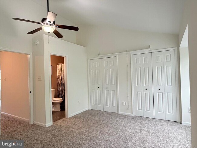 Building Photo - 9609 Clocktower Ln