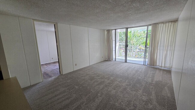 Building Photo - Newly Updated 1 Bedroom 1 Bath Apartment i...