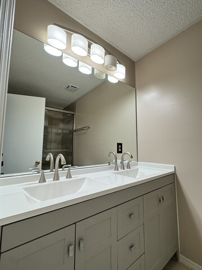 Building Photo - 9329 Genna Trace Trail