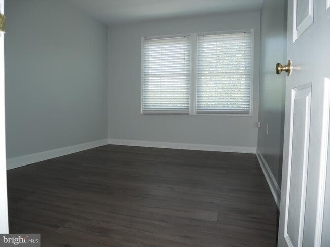 Building Photo - 12129 Salemtown Dr