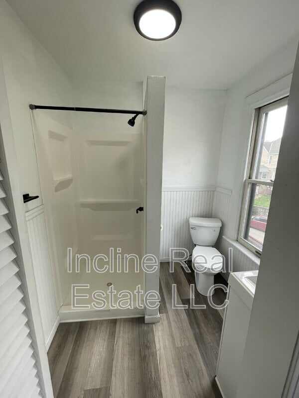 Building Photo - 561 2nd St