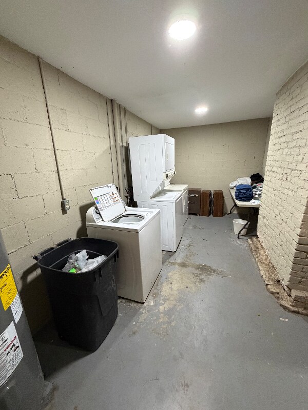 Building Photo - 215 Orange St