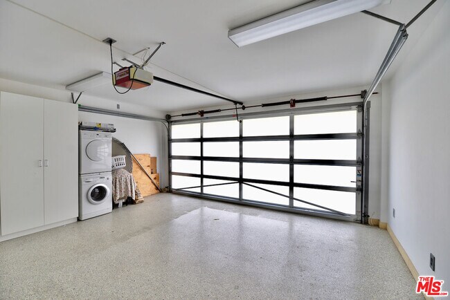 Building Photo - 24826 Malibu Rd