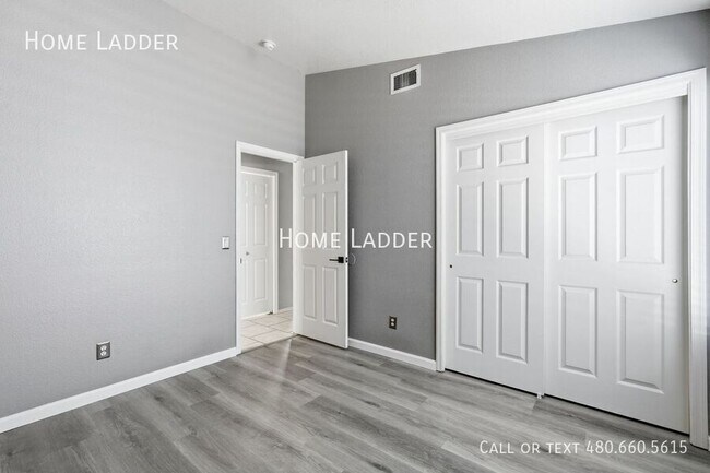 Building Photo - 7817 W McRae Way