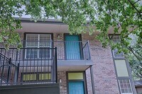 Building Photo - 7685 Northcross Dr