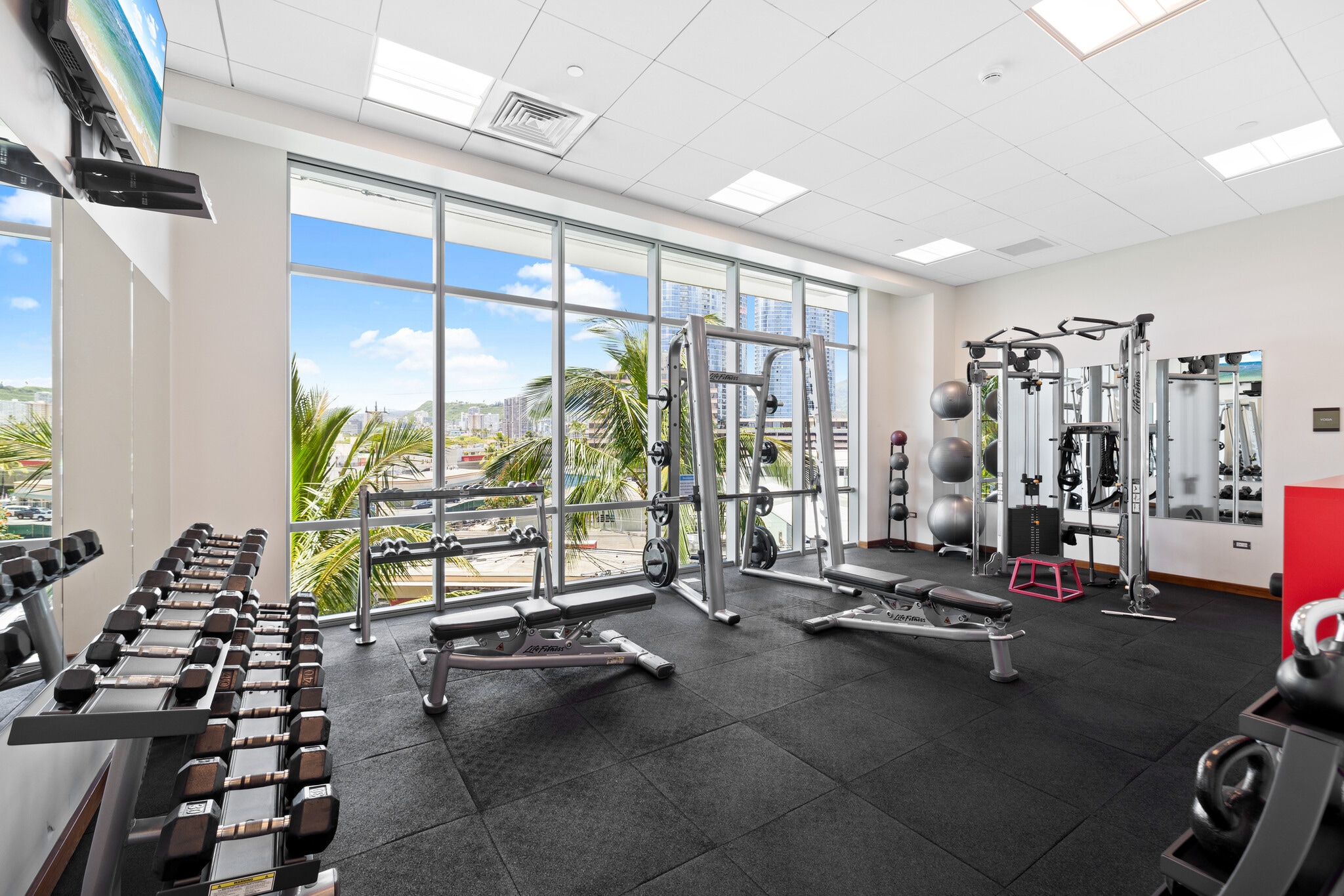 Building Photo - 1189 Waimanu St