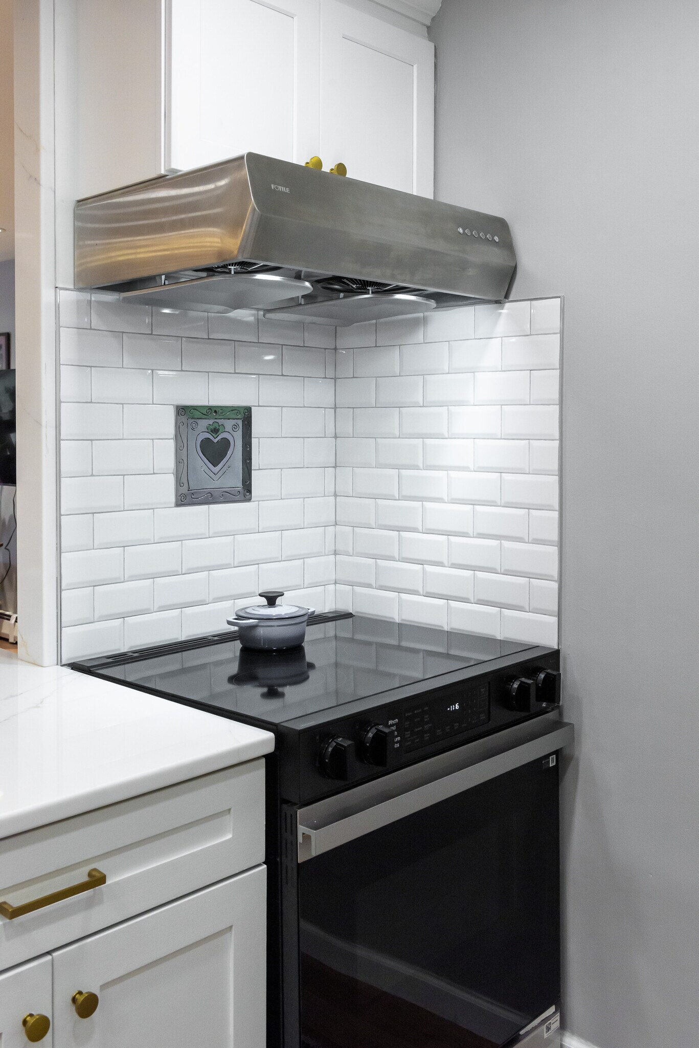 Building Photo - 48 Llanfair Rd