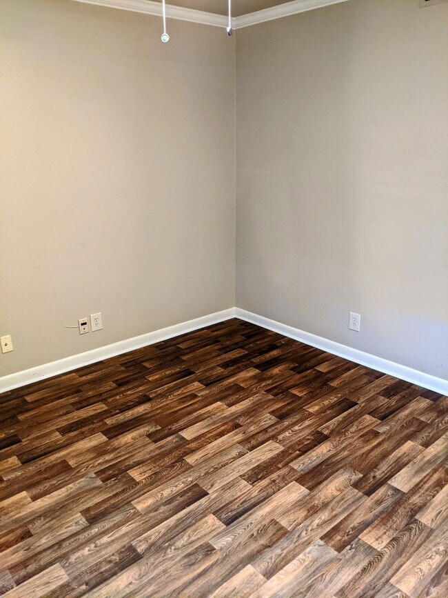 Building Photo - Greenbriar Condo for Rent!!!