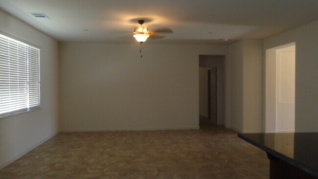 Building Photo - 5536 Summer Land Dr