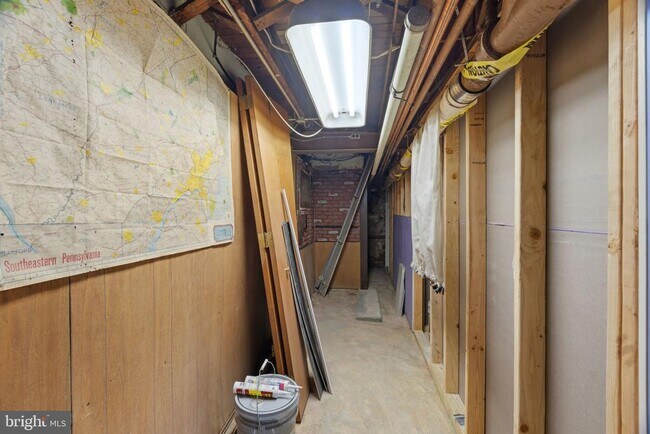 Building Photo - 906 Rhawn St