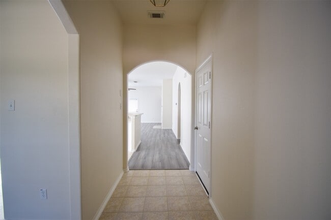 Building Photo - 22011 Gold Leaf Trail