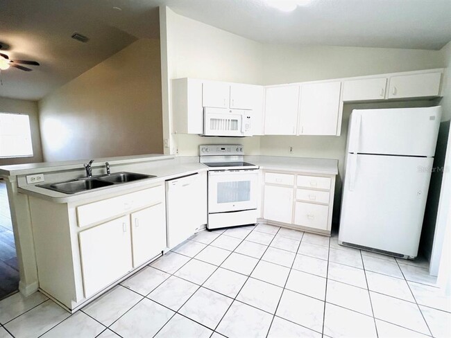 Building Photo - 15 Bunker Knolls Ln