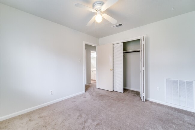 Building Photo - 15114 Forest Lodge Dr