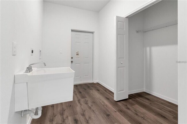 Building Photo - 3664 Ribera Ave