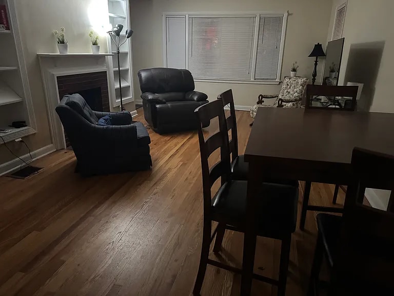 living room/dining room - 1368 Doten Ave