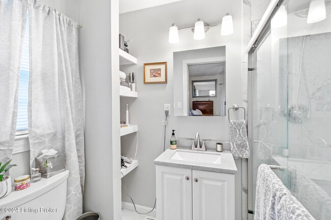 Building Photo - 704 Indian Ridge Rd