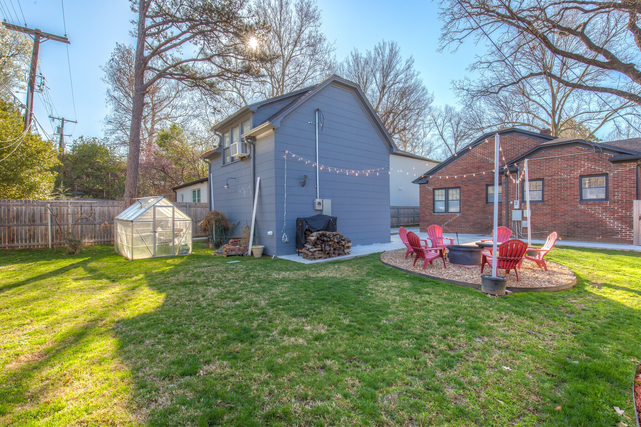 Building Photo - 109 E 26th Pl