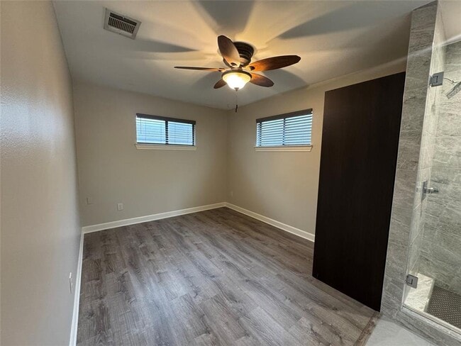 Building Photo - 1005 Willow St