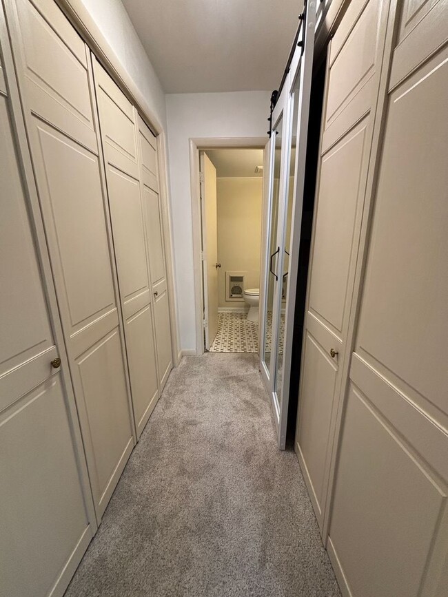 Building Photo - 5260 Crossbow Cir