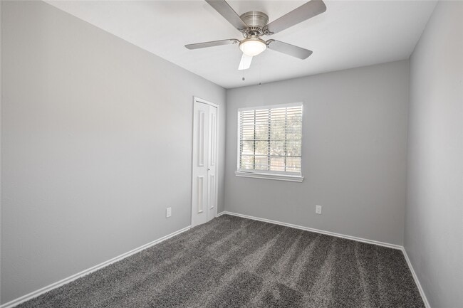Building Photo - 20403 White Poplar Dr