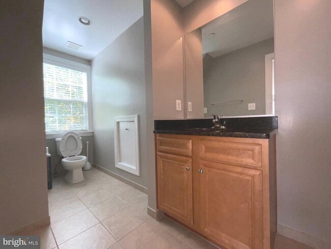 Building Photo - 3911 Chain Bridge Rd