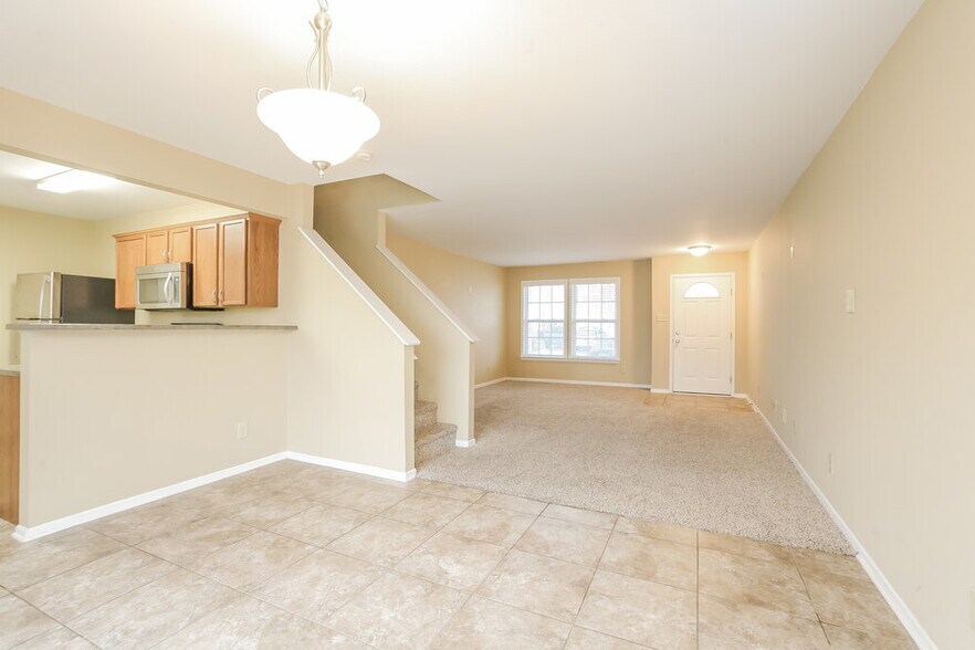 Building Photo - 10936 Mansfield Way