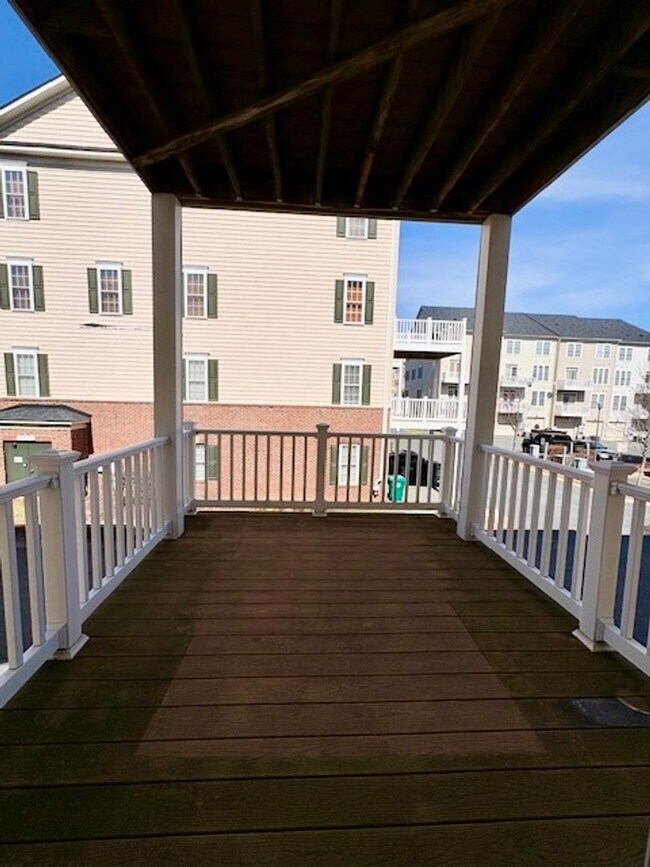 Building Photo - 645 Whetstone Glen St