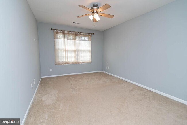 Building Photo - 239 Oakridge Dr