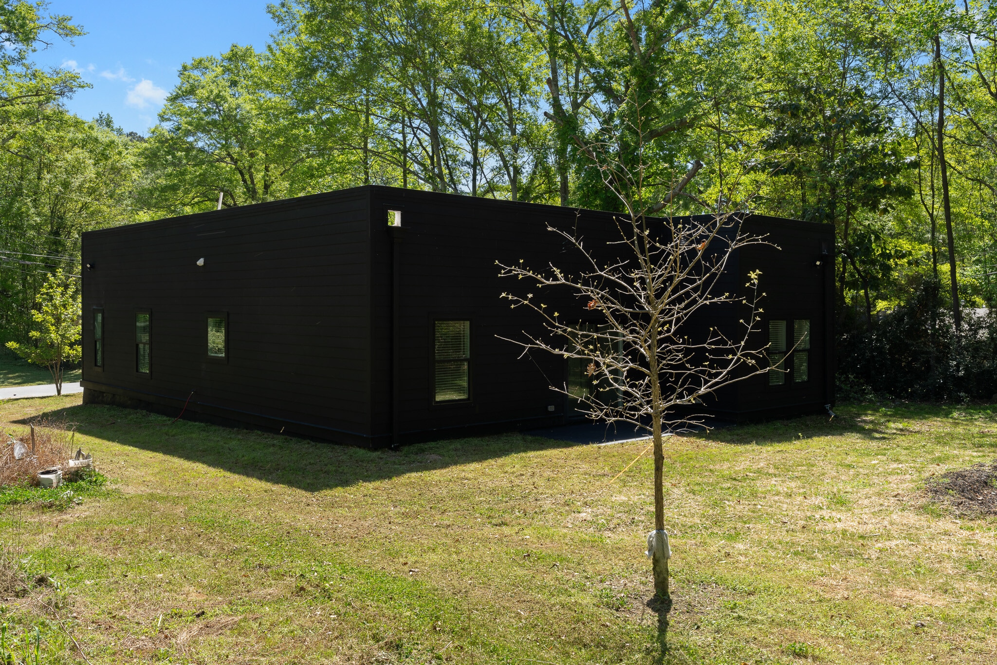 Building Photo - 101 Howell Dr SW