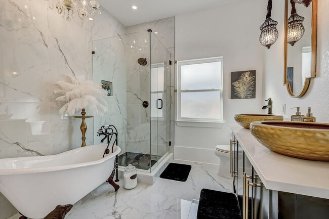 Building Photo - 20 M L King Ave