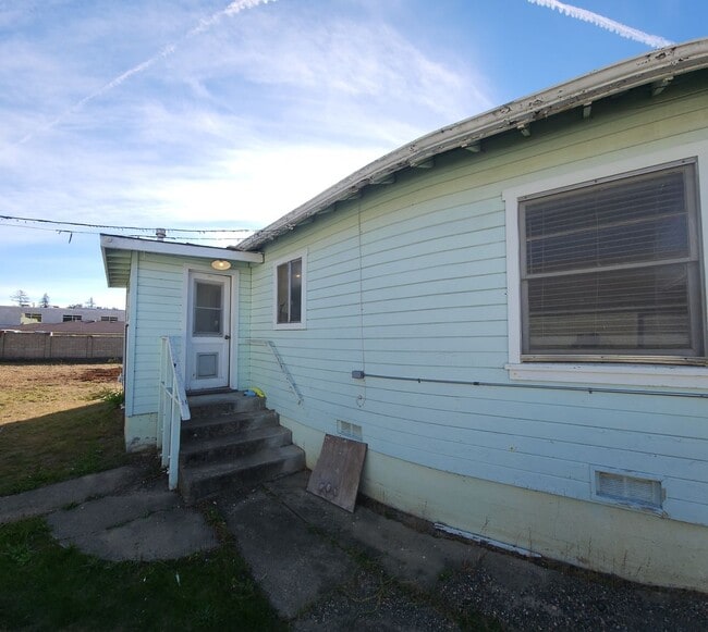 Building Photo - Close to Cal Poly Rental available!