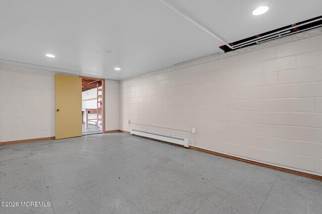 Building Photo - 405 Terrace Ave