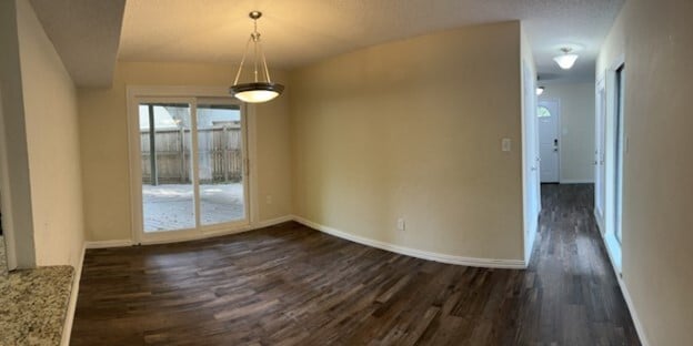 Building Photo - 5040 Thunder Rd