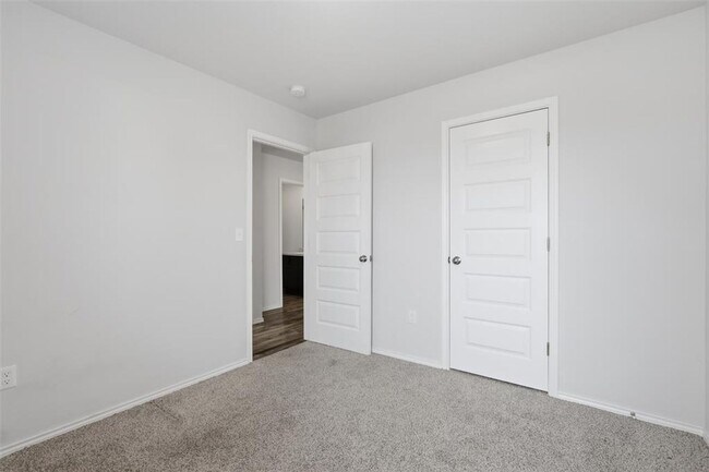 Building Photo - 11832 NW 94th St