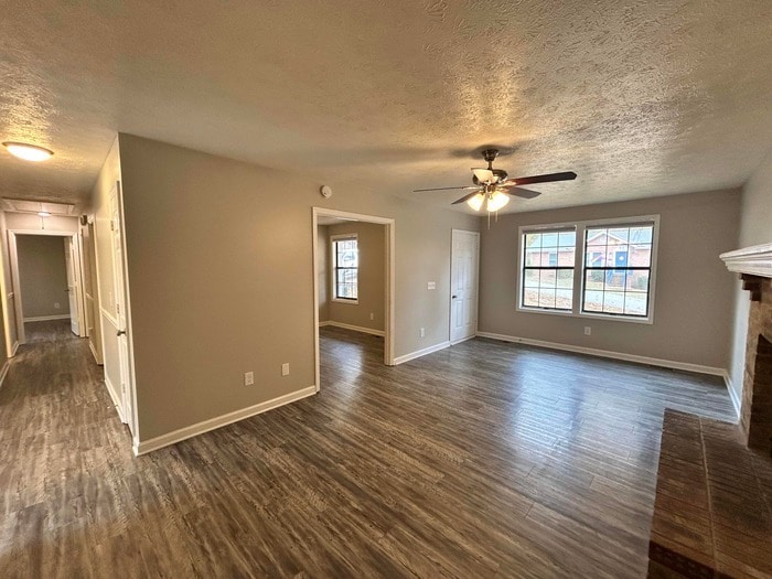 Building Photo - 1008 Tyree Ct S