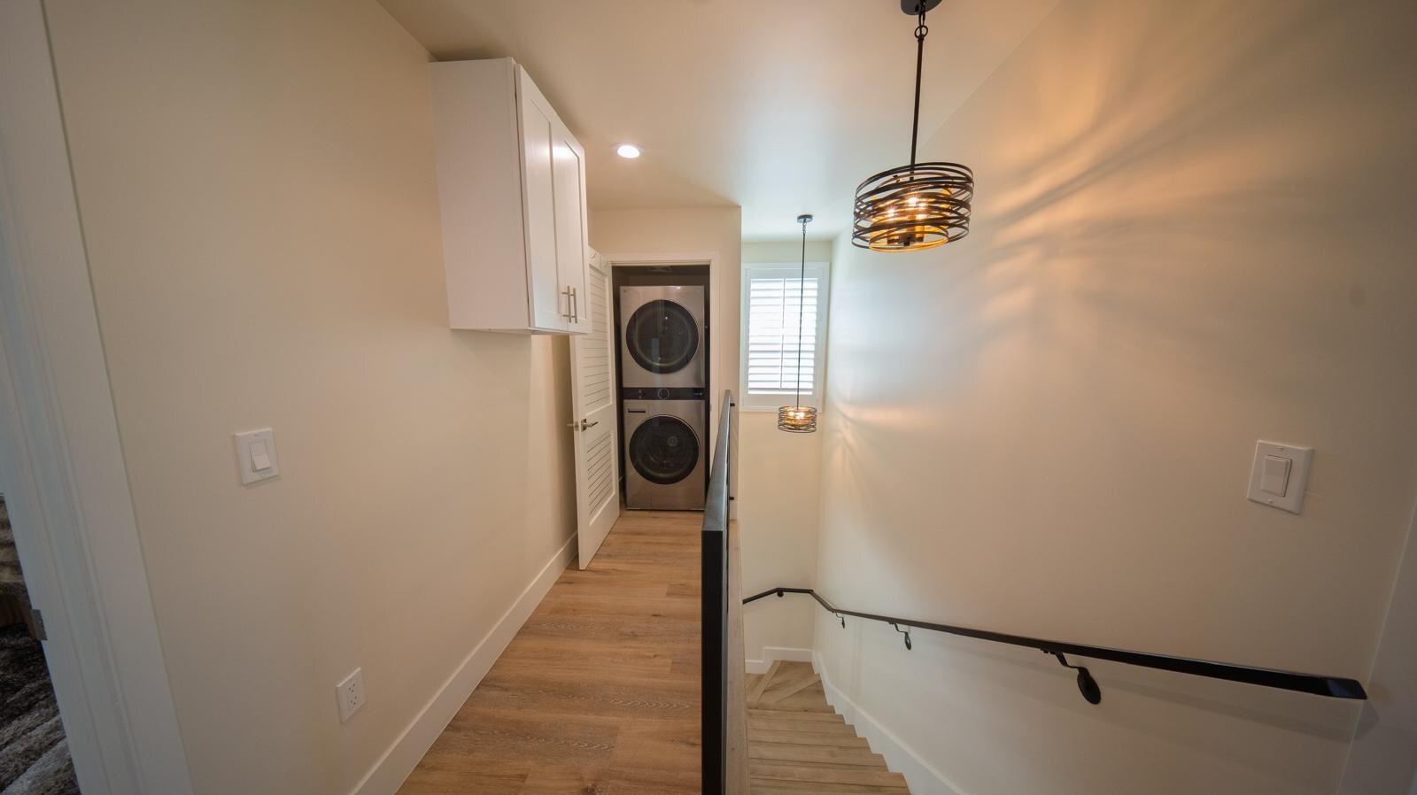 Building Photo - 1541 W 65th St