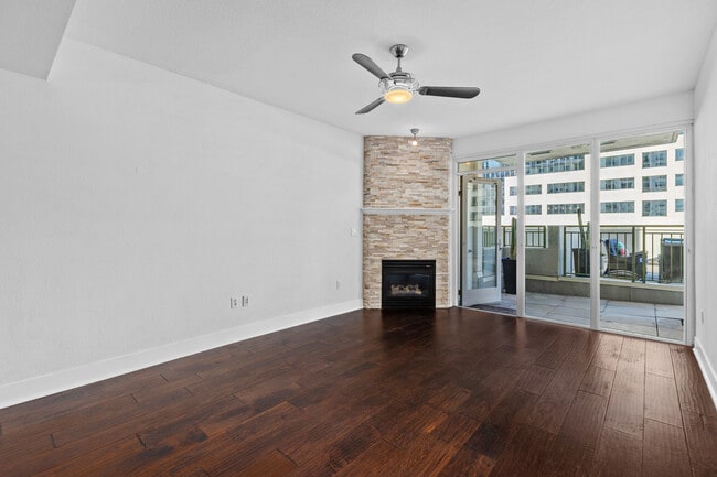 Building Photo - 1240 India St